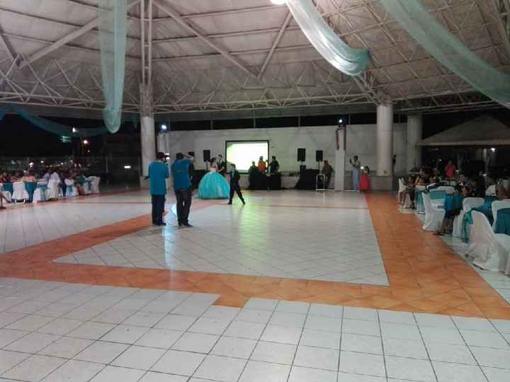  Ayuda decoración de recepción.  - 1