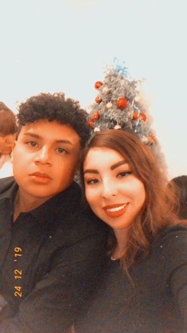 ¿Ya te tomaste alguna foto navideña con tu pareja? 🎅 - 1