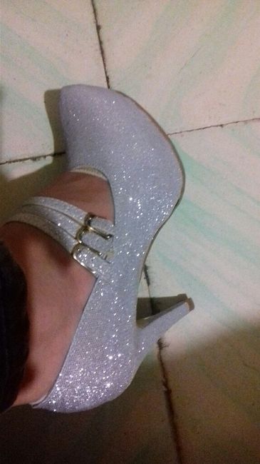 Presumiendo mis zapatillas - 1