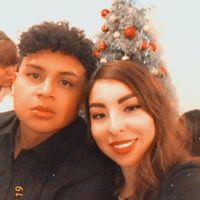 ¿Ya te tomaste alguna foto navideña con tu pareja? 🎅 - 1