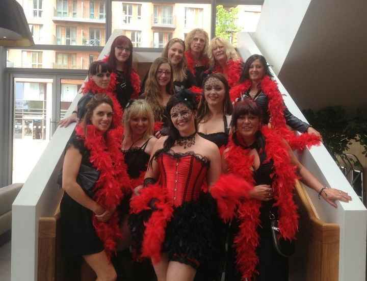 Despedida de soltera temática Moulin Rouge 8