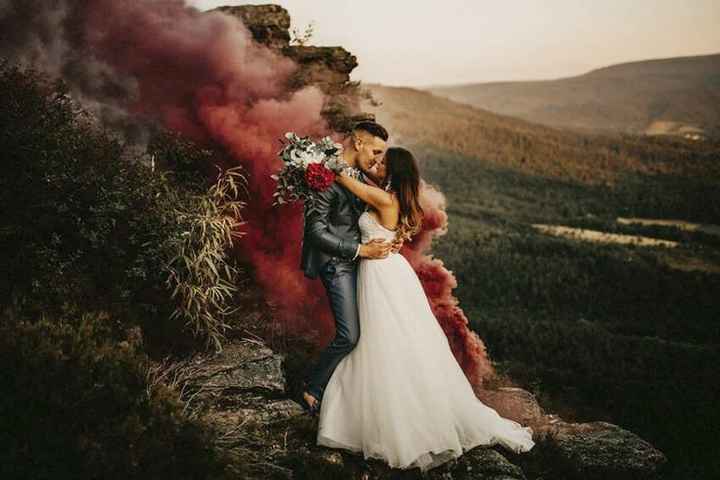 Bombas de humo de colores en tu boda 1
