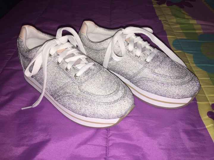 Mis tenis de novia