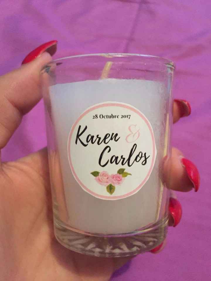 Velitas para iluminar las mesas