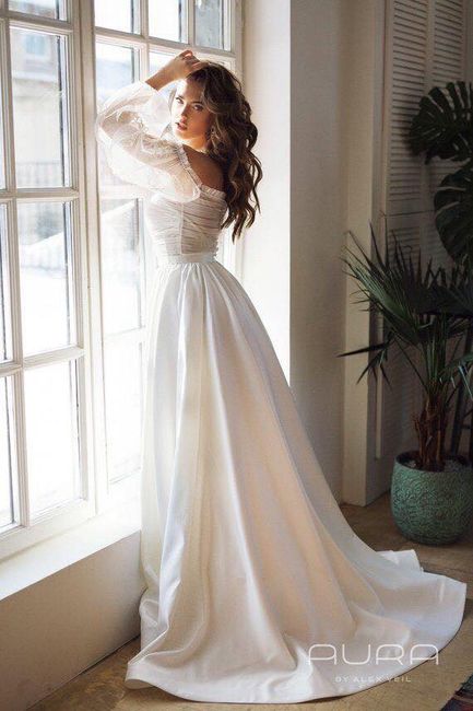 Vestido strapless con manga abombada - 4