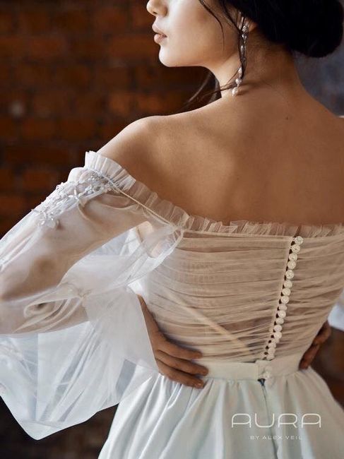 Vestido strapless con manga abombada - 7