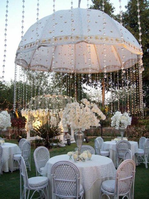 Decoracion con paraguas - 16