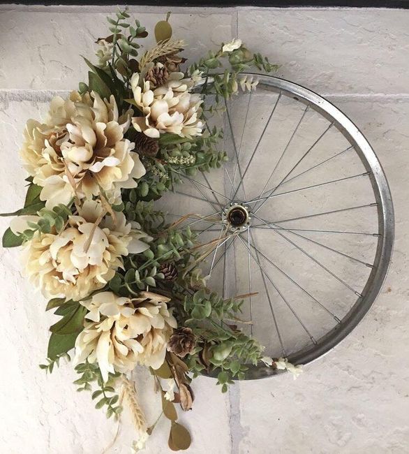 Ideas para decorar con llantas para bici - 2
