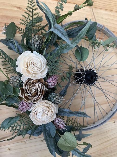 Ideas para decorar con llantas para bici - 4