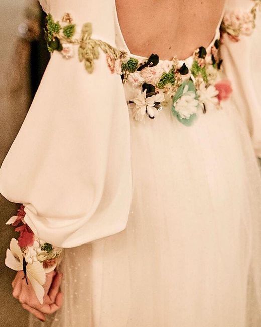Ideas de vestidos de novia con flores - 3