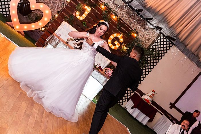 Ya nos casamos P.9 El baile de los novios y el sorpresa 8