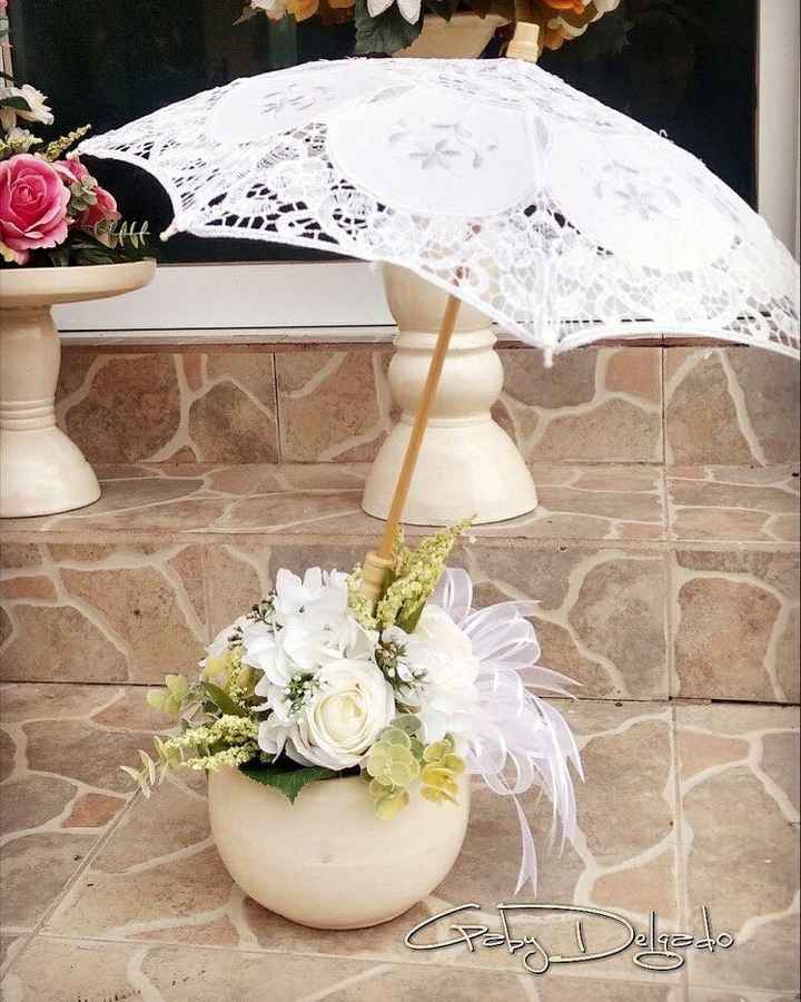Decoracion con paraguas - 9