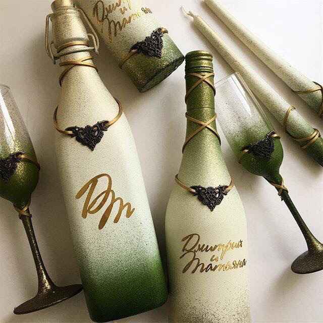 Botella y copas decoradas - 10
