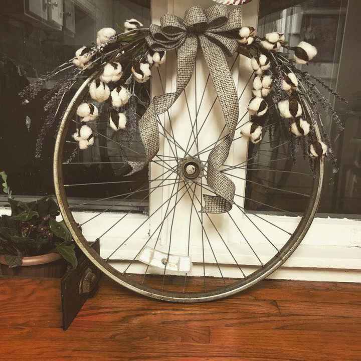 Ideas para decorar con llantas para bici - 3