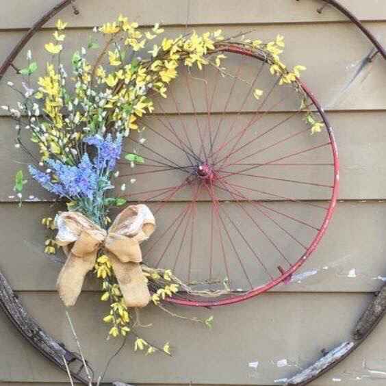 Ideas para decorar con llantas para bici - 9