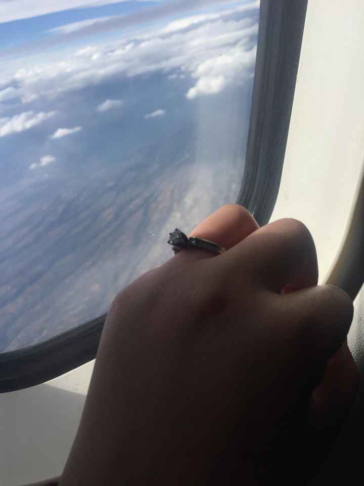Dia Festivo y de presumir su anillo de compromiso - 3