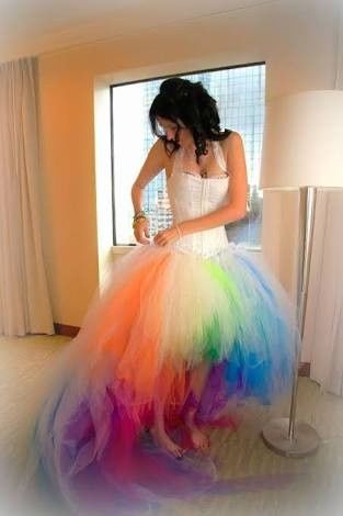 Vestidos de novia "arcoíris" 🌈 13
