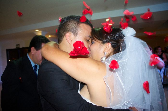 nuestro primer beso de esposos