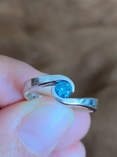 ¡Comparte una foto de tu anillo de compromiso! 😍💍 21