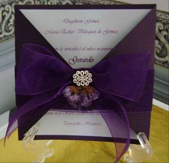 Colores: invitaciones en morado - 1