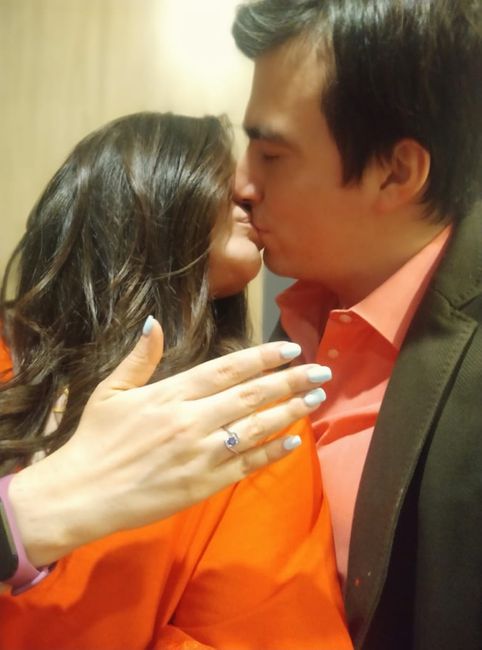 📸 Publica una foto mostrando su anillo de compromiso o alianza de boda 22