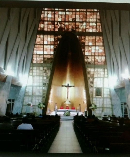 Cuanto costó su iglesia? - 1