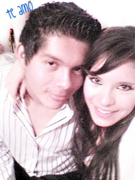 novios locamente enamorados