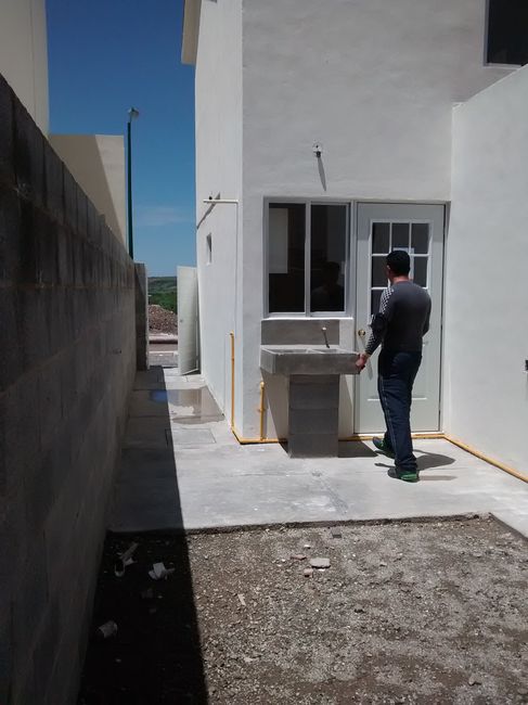 Mi casa casi nos la entregan :) 1