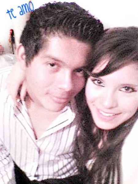 novios locamente enamorados