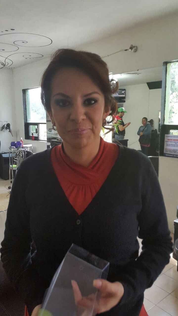 Mi prueba de maquillaje y peinado? - 2