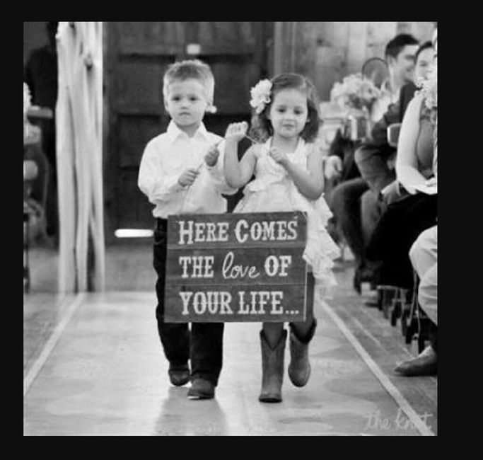 Letrero de entrada a la iglesia... - 1