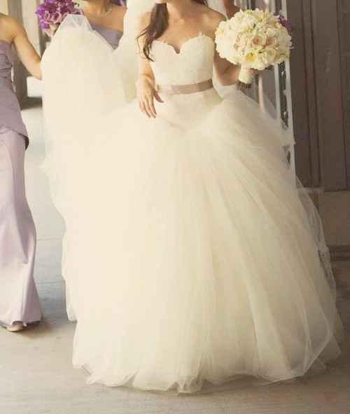 10 vestidos de novia con escote de encaje - 1