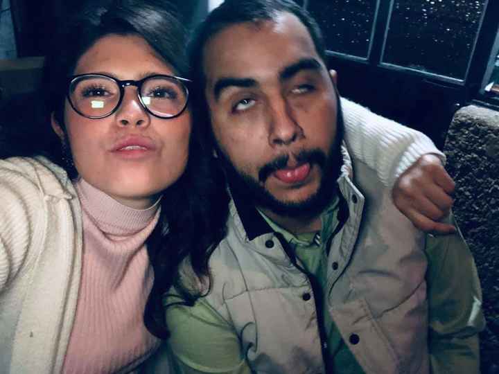 Gabriela reta a los novios a poner su peor foto - 1