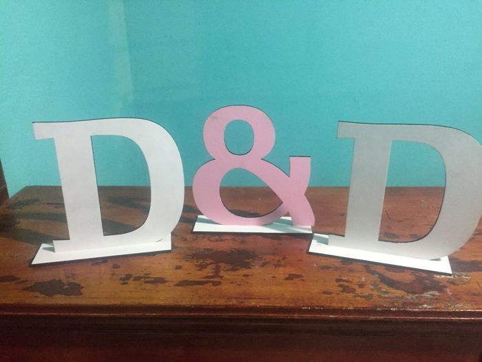 Letras de iniciales para la mesa - 1