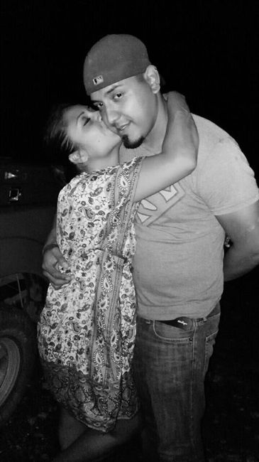 mi novio y yo cuando teniamos un mes de novios .! 
