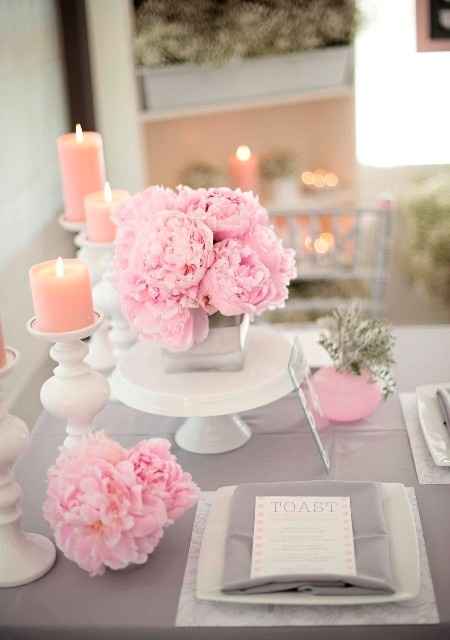DECORACIÓN DE MESA DE BIENVENIDA