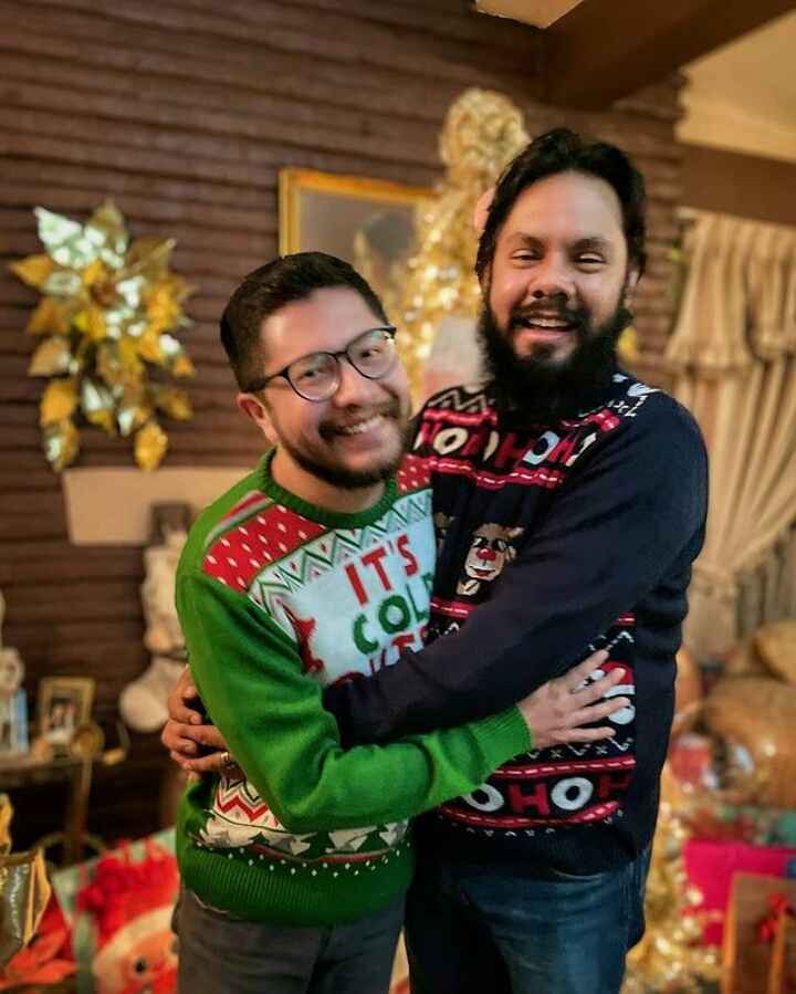 ¿Te gustan los ugly sweater en parejas? 🧥 - 1