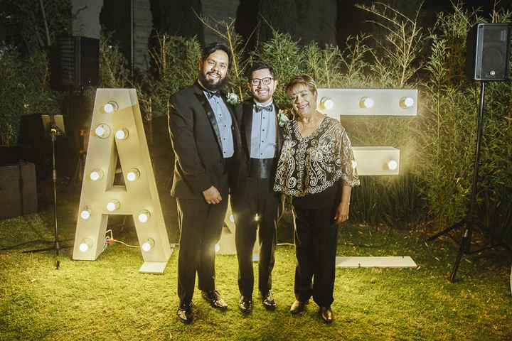 Respecto a su vestido, tu mamá: - 1