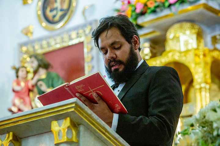 Los tiempos de la ceremonia religiosa - 1