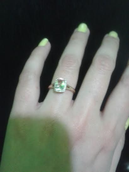 mi anillo de compromiso :)