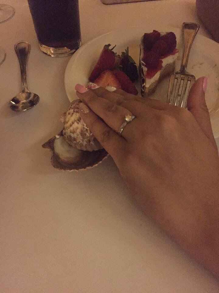 A uds como les entregaron su anillo?? - 2
