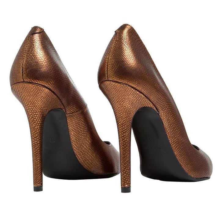 Zapatos bronce, un toque elegante para tu boda - 10