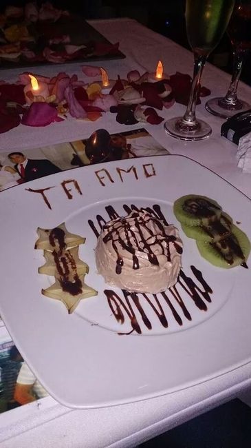 Tienen fotos de cuando les dieron el anillo de compromiso? - 3
