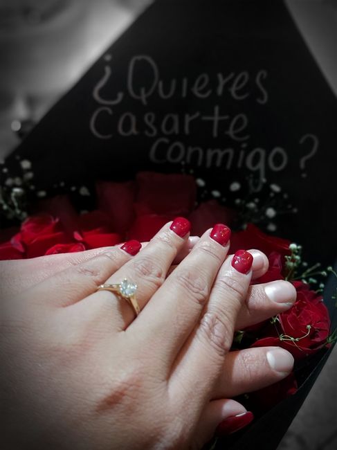 📸 Publica una foto mostrando su anillo de compromiso o alianza de boda - 1