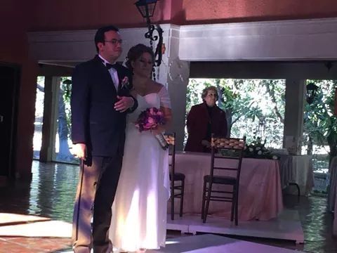 El color blanco y velo para una mujer de 40 años - 2