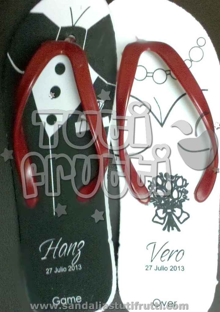 Ya llegaron las sandalias - 1