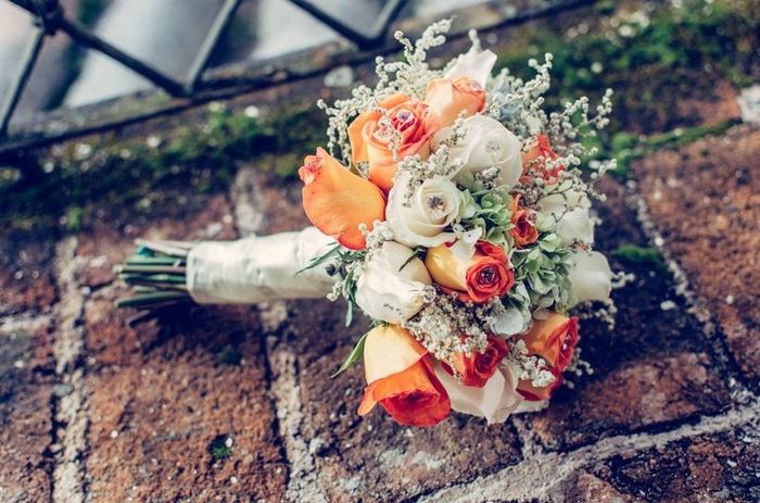 Blanco con algo de color 