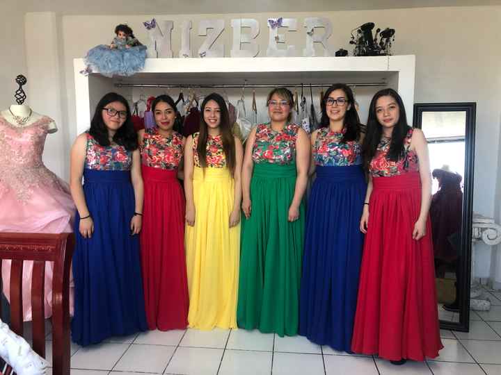 ¿qué colores y estilo usarán sus damas??? - 1