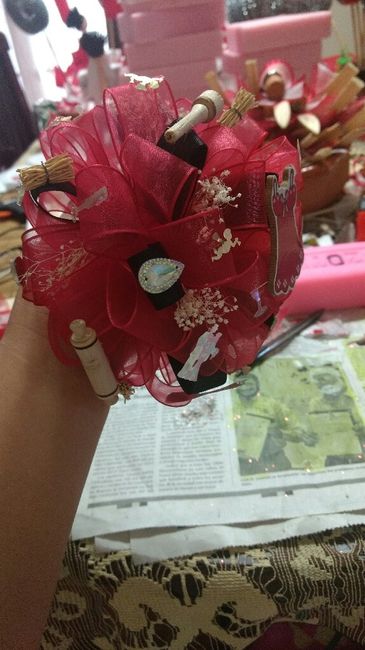 Moño/ corsage para mi despedida..... - 2