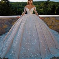 Comparte tu outfit ideal para que se cumpla el milagrito.🤵👰 - 1